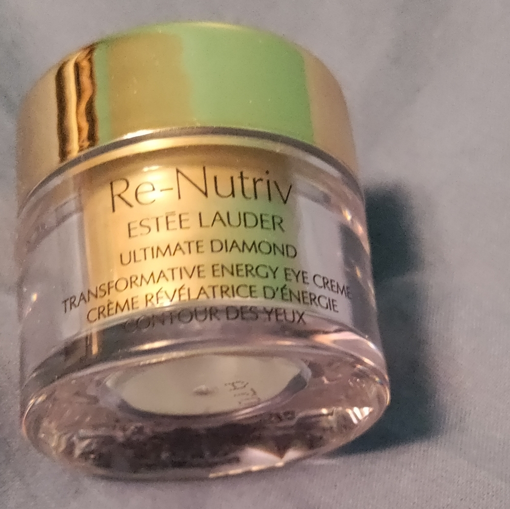 Estee Lauder Re-Nutriv Ultimate Diamond Eye Creme - Picture 2 of 3